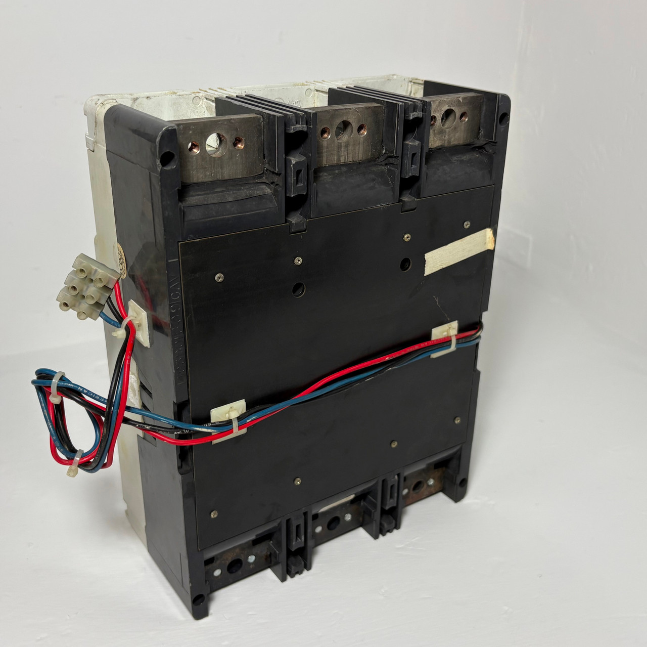 Westinghouse HLDB3600FT33W 600A Circuit Breaker w/ Aux & 600 Amp Plug HLDB 3P (EM5526-1)