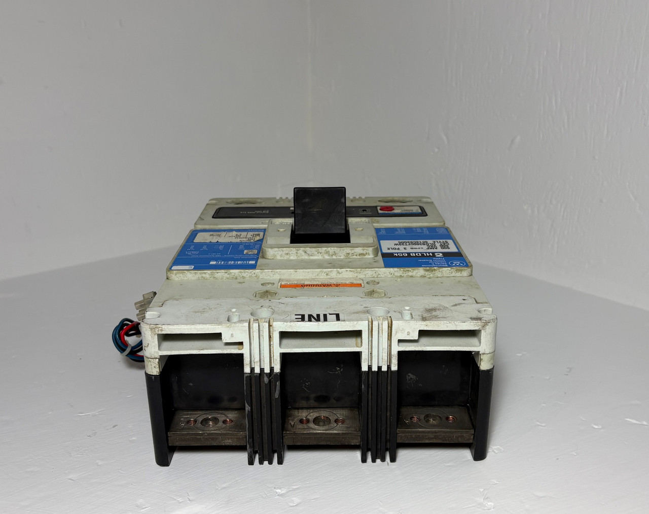 Westinghouse HLDB3600FT33W 600A Circuit Breaker w/ Aux & 600 Amp Plug HLDB 3P (EM5526-1)