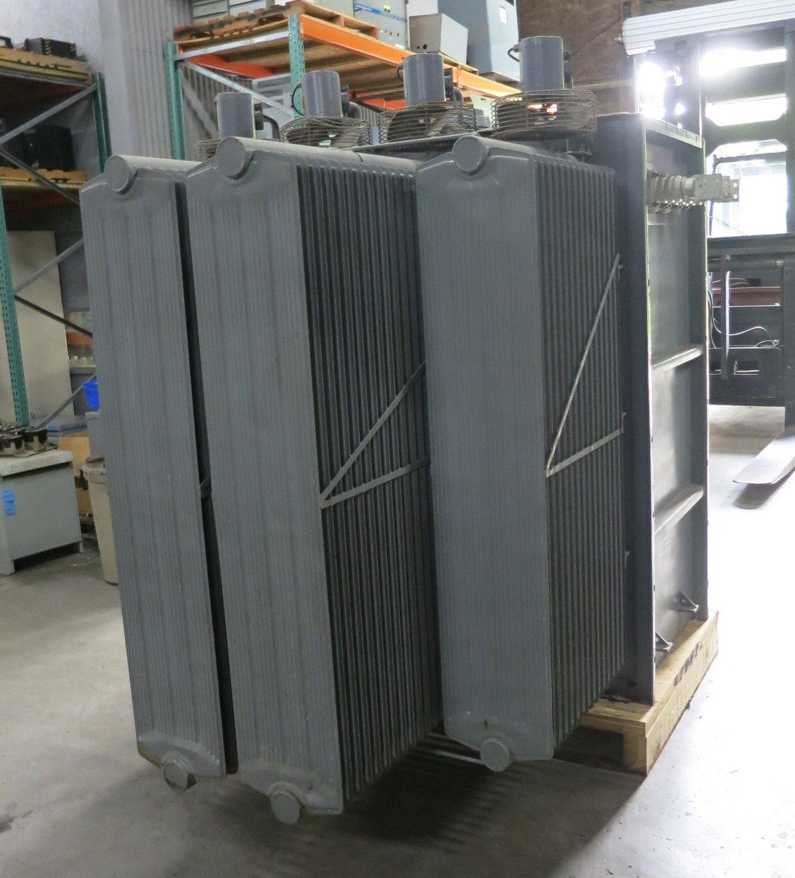Square D 3750/4687 kVA 13200 Delta to 4160 Delta V 3PH Oil Filled Transformer (DW7442-1)