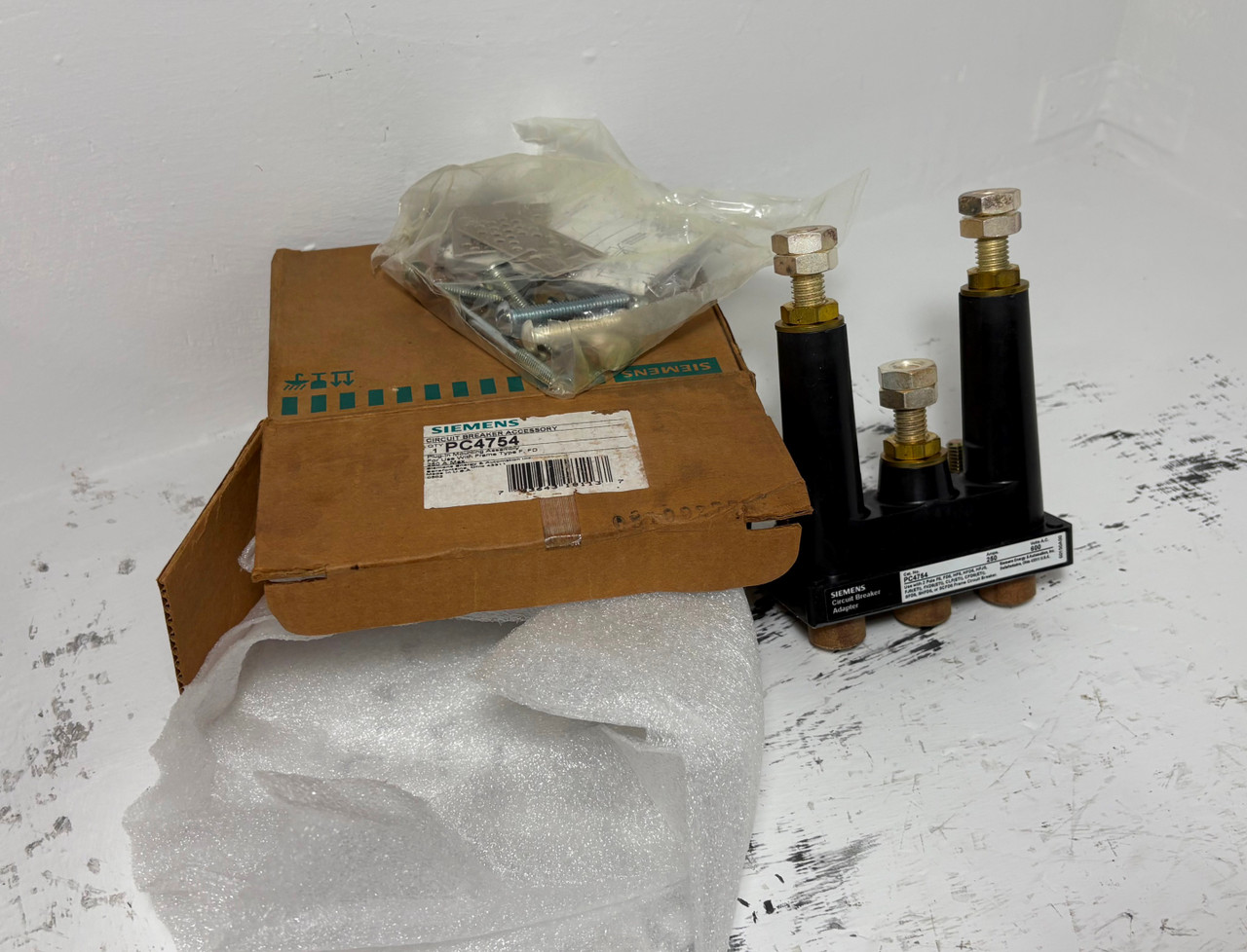 Image of NEW Siemens PC4754 Circuit Breaker Adapter for 2P F6 FD6 HFD6 Breakers 250A NIB