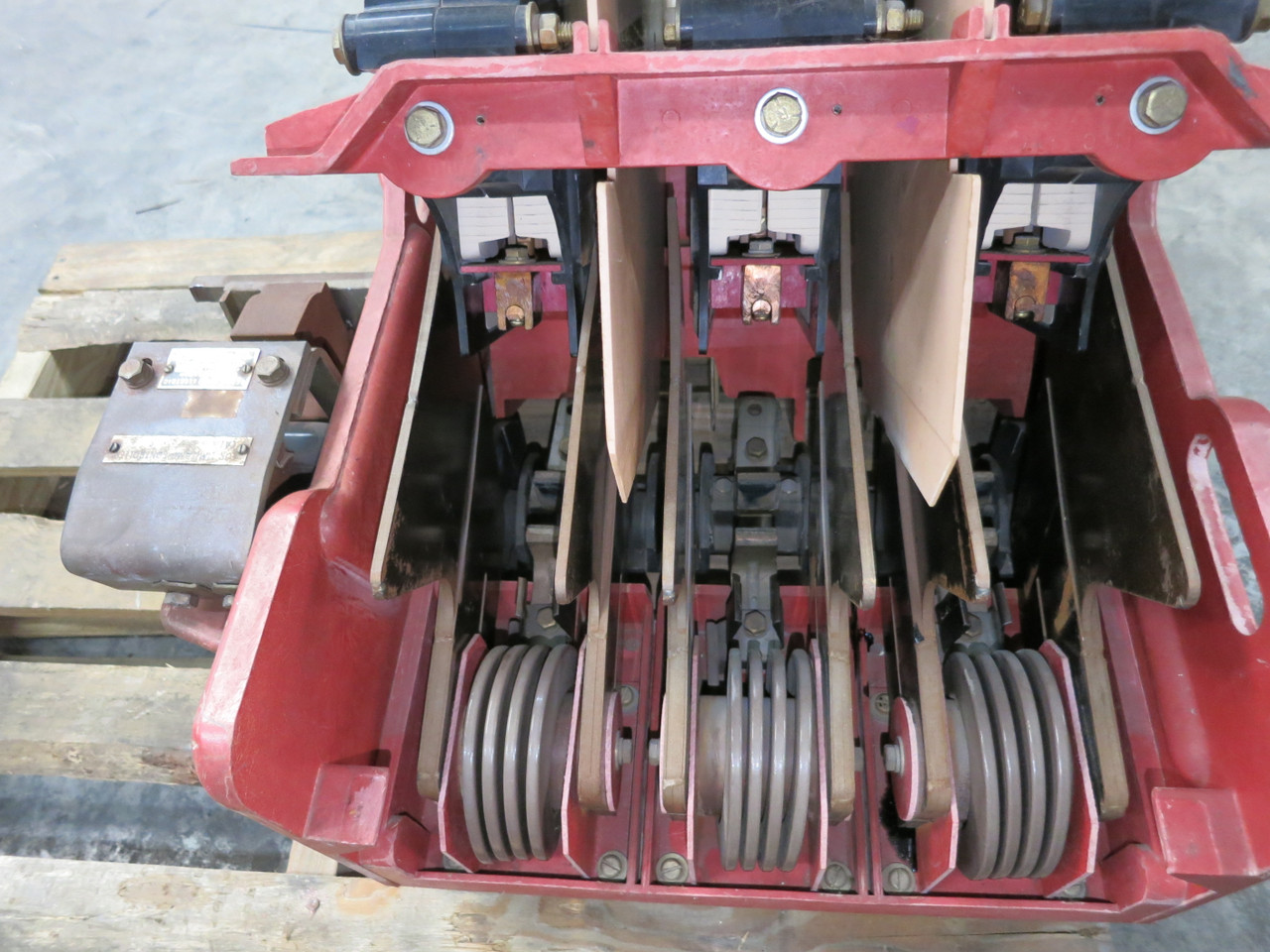 GE IC2814E230BC2 AC Motor Contactor 400A 2400V Limitamp 115V Coil IC2814-E230B2C (DW7445-1)