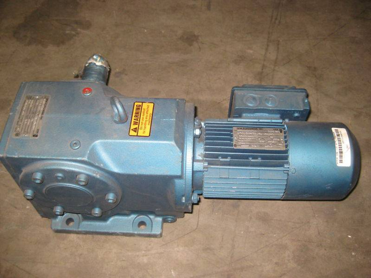 Sew Eurodrive K76DT8 1 HP Ratio:118.45 Gear Reducer NEW (EBI3630-1)
