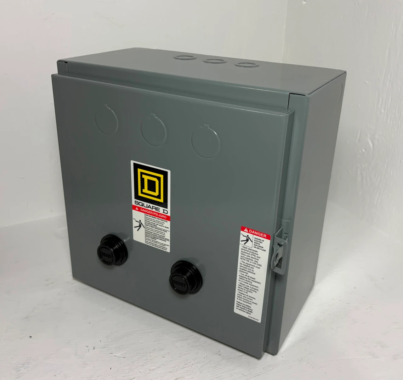 NEW Square D 8810SCO3H30H30S Size 1 Two-Speed Starter Enclosed 2 Speed NIB (EM5578-4)
