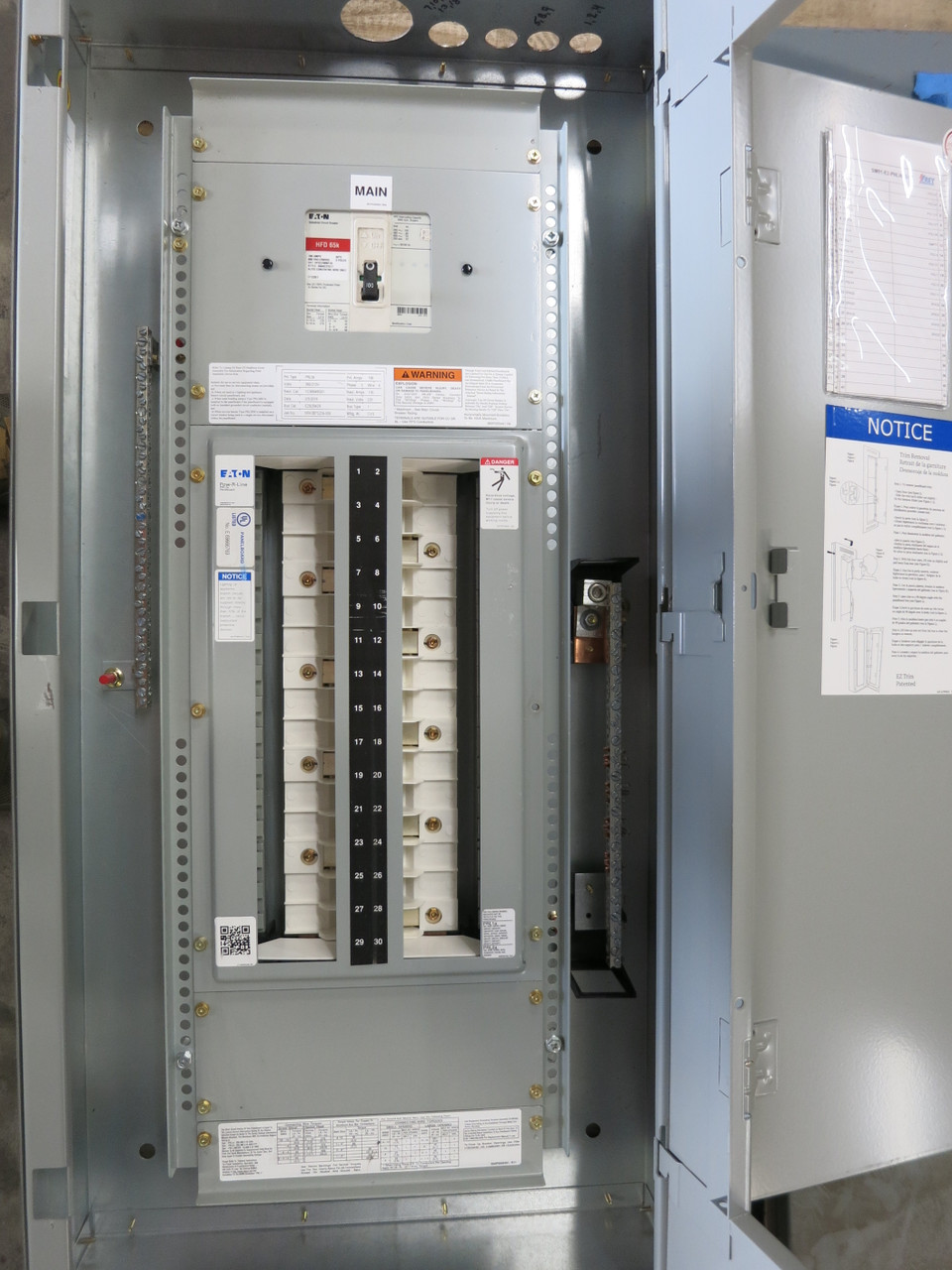 Eaton PRL-2a 100A 360/210V Main Breaker Panel Board 3PH 4W 100 Amp HFD3100BP10 (DW7453-3)