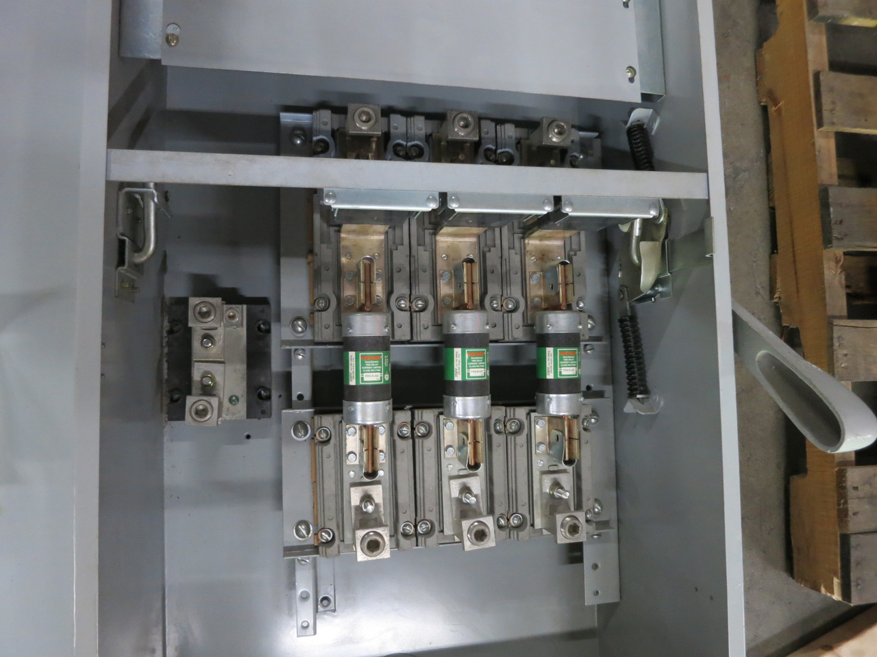 Siemens SN425 400A 240V Fusible Safety Switch Disconnect 3PH 4W 400 Amp 240 VAC (DW7456-1)