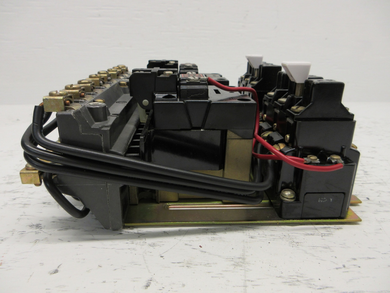 Allen Bradley 715X-BOD13 2 Speed Starter Size 1 120V Coils 27A 7.5HP 715X-B0D13 (AH0651-1)