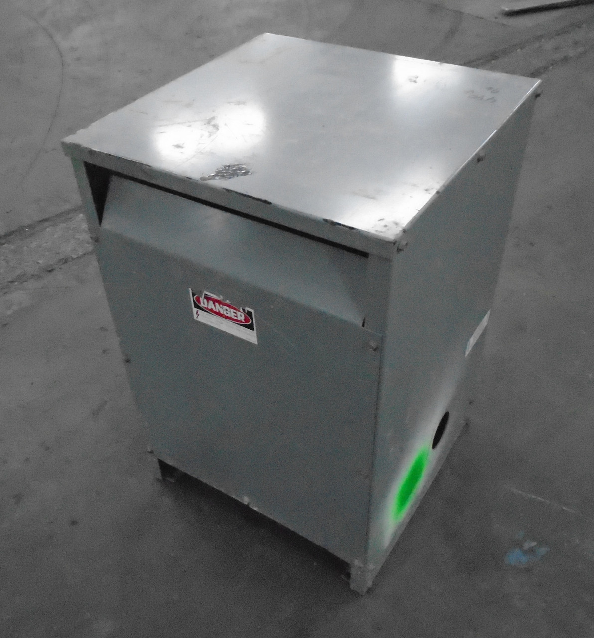 Square D 37.5 kVA 480V - 96V 1PH Dry Type Transformer Single Phase 480 - 96 (DW7461-1)