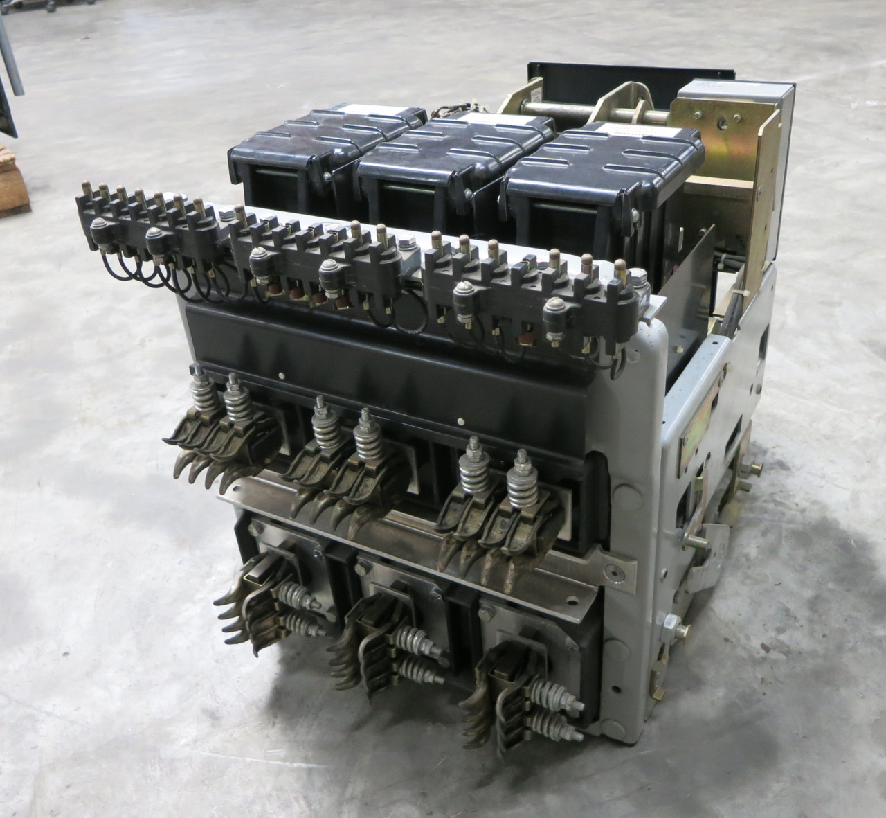 GE AKR-7D-50 1600A Air Breaker TS20LSIGT2X RMS-9 Trip 600A RP LSIG 1600/600 MO (DW7468-1)