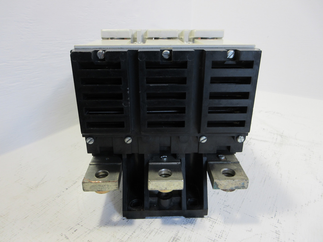 Westinghouse A201K6CAZ1 Size 6 Contactor 540/600 Amps 3PH 600V Model J (CHIPPED) (AH0656-1)