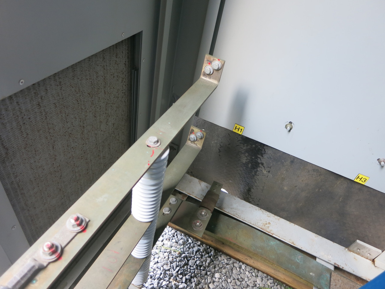 GE 2000/2667 kVA 13800 Delta - 4160Y/2402 V 3PH Dry Type Transformer 13800V 4160 (DW7472-1)