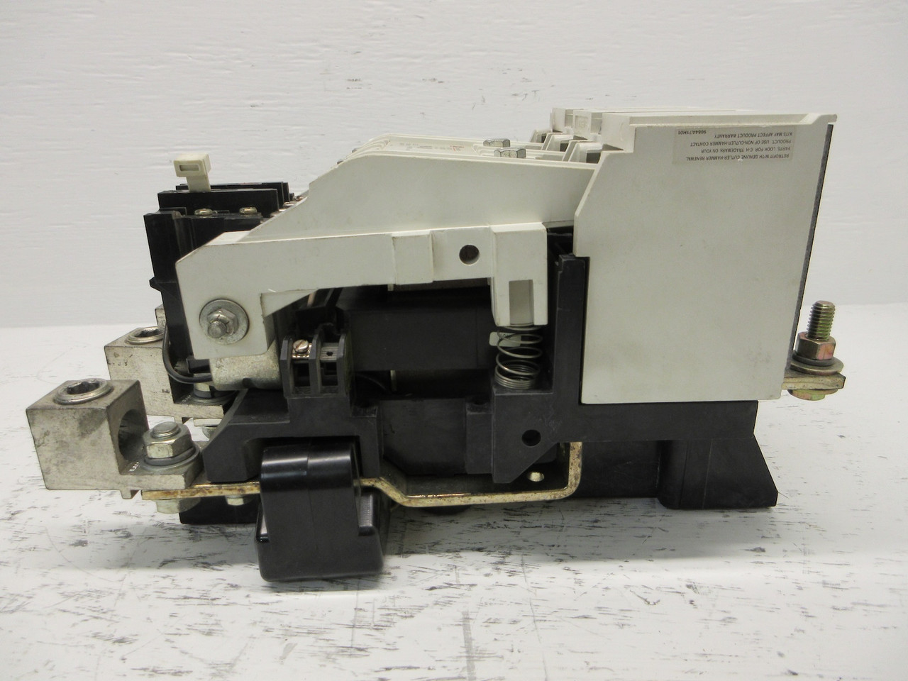 Cutler-Hammer A200M5CXXZ1 Size 5 Motor Starter 480V Coil Model J 270/300 Amps CH (AH0659-1)