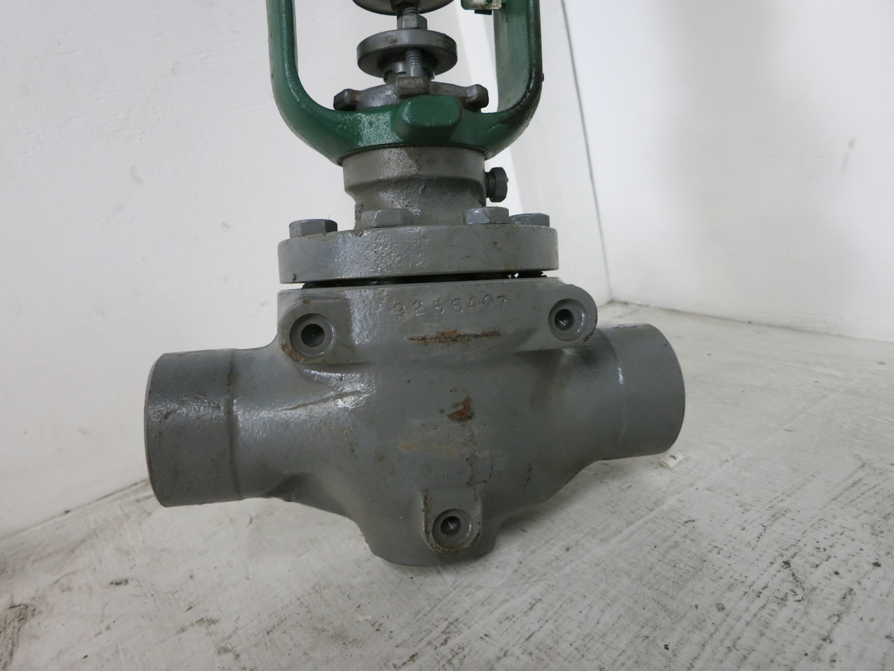 Fisher Controls 667 Actuator Size 34 Body Type EZ Valve Size 1.5 416SS (DW7479-1)