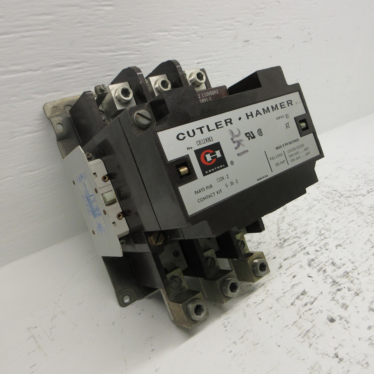 Cutler Hammer C832KN3 Motor Contactor 1891-1 120V Coil 3PH Series B1 200 Amp 3P (AH0661-1)