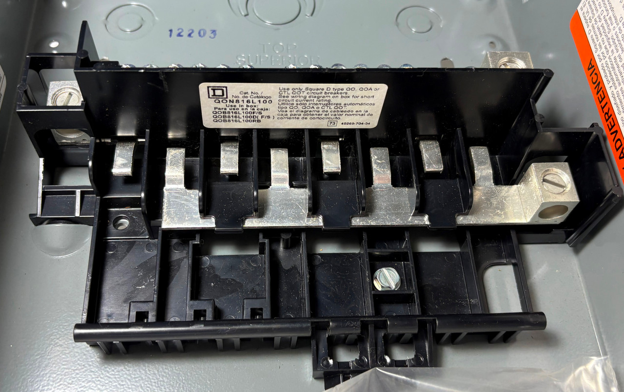 NEW Square D QO816L100DS QO Load Center 16 Circuits 1PH MLO 13" 240V 3PH 3W NIB (EM5607-4)