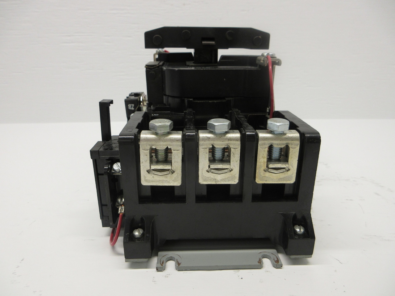 GE CR306F0**AQA Size 4 Motor Starter 600VAC 135A 120V Coil 100HP CR306FO**AQA GE (AH0675-1)