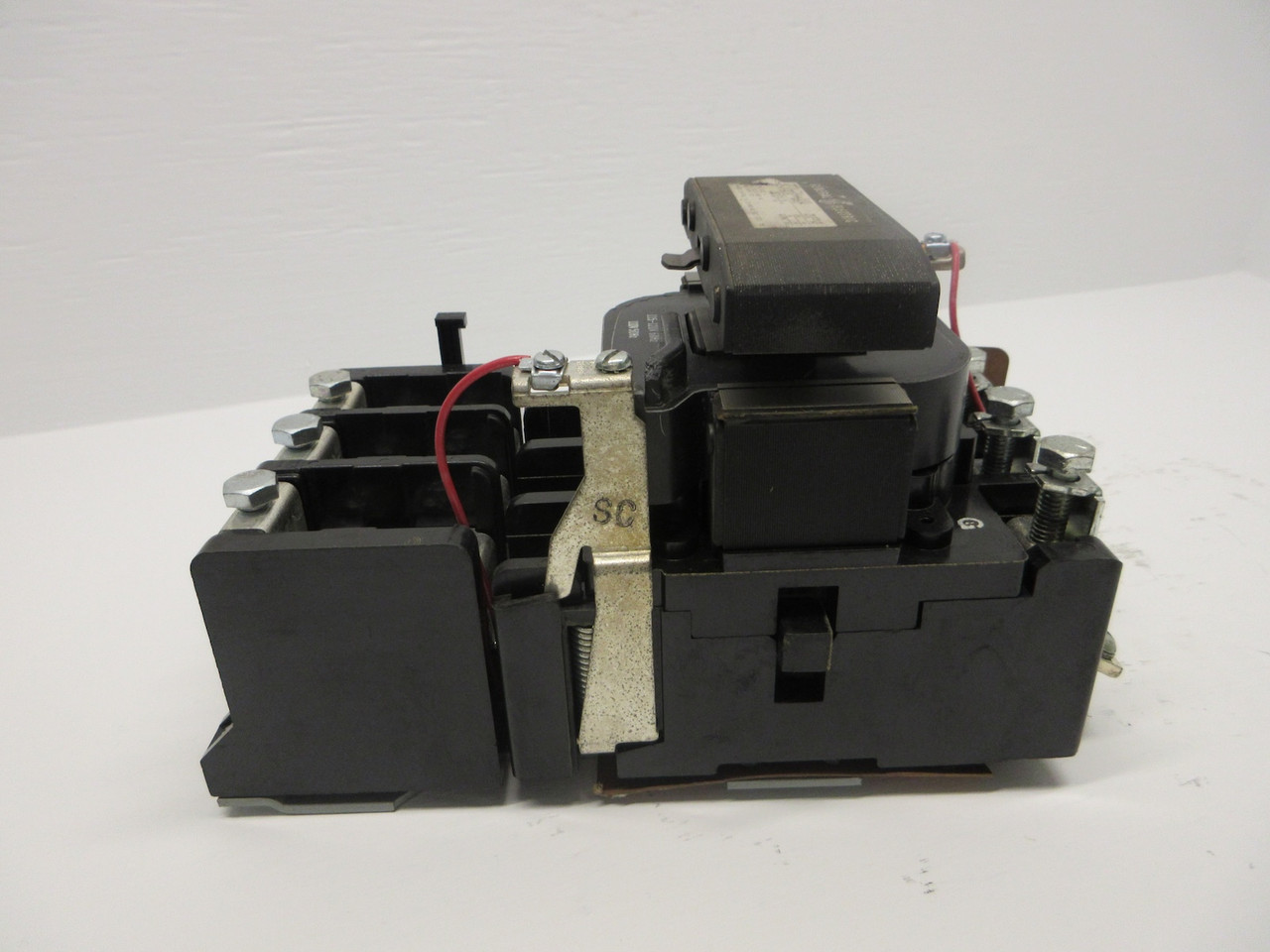 GE CR306F0**AQA Size 4 Motor Starter 600VAC 135A 120V Coil 100HP CR306FO**AQA GE (AH0675-1)