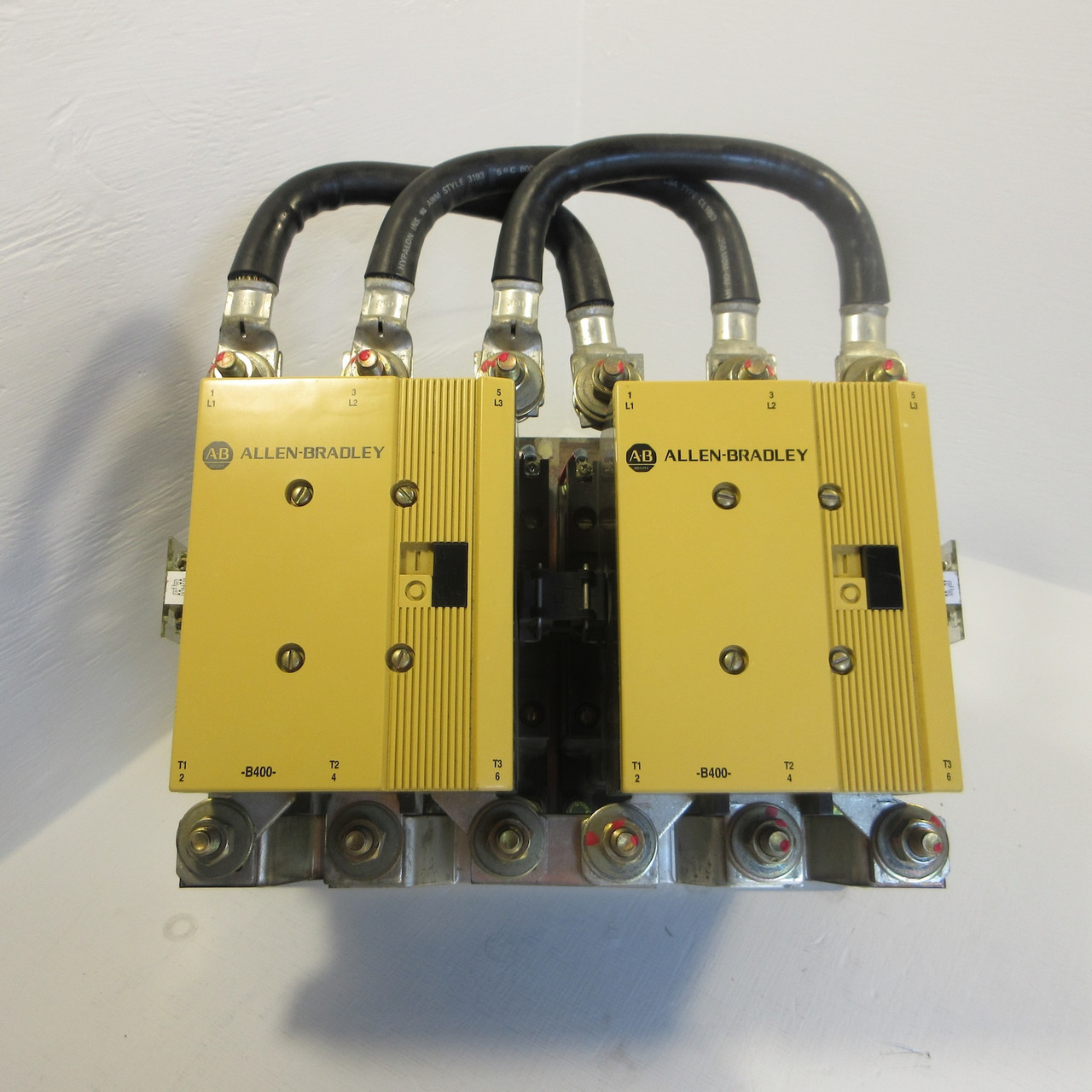 Allen Bradley 104-B400NB3 400HP 414A Reversing Motor Contactor 600VAC 480V Coil (AH0688-1)