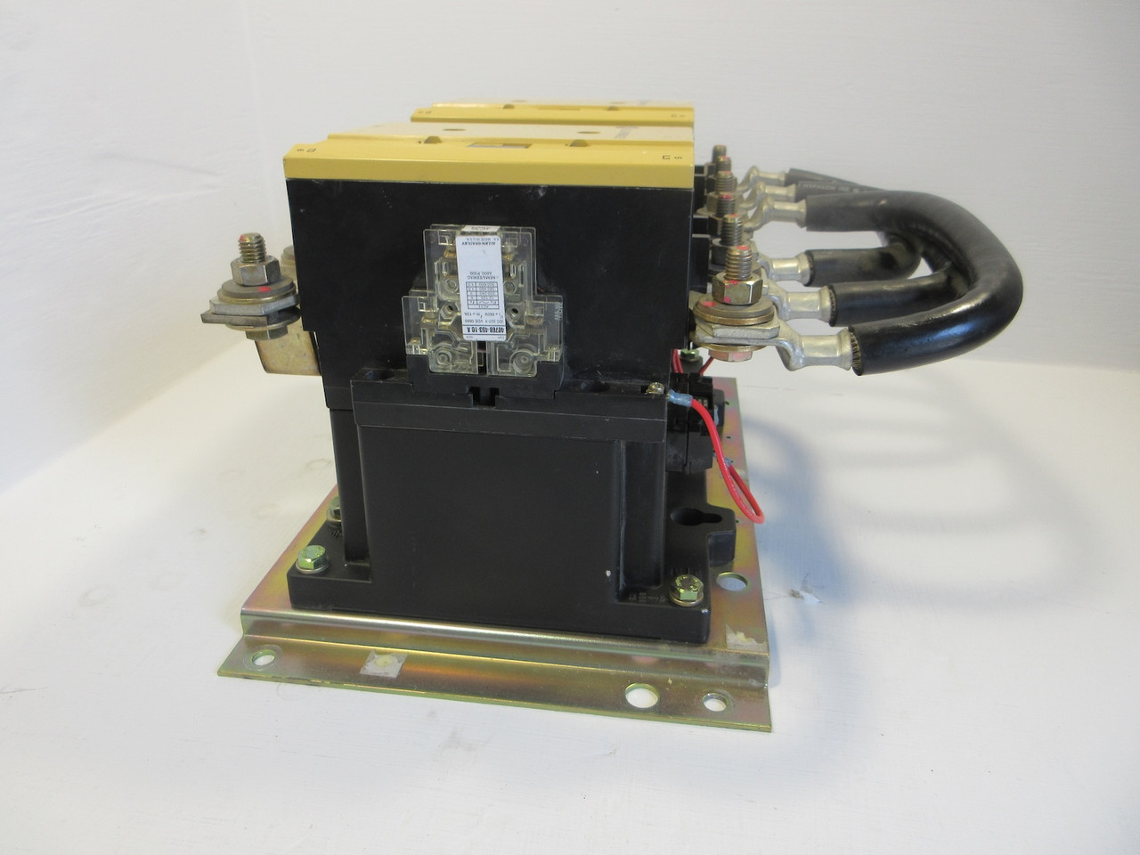 Allen Bradley 104-B400NB3 400HP 414A Reversing Motor Contactor 600VAC 480V Coil (AH0688-1)