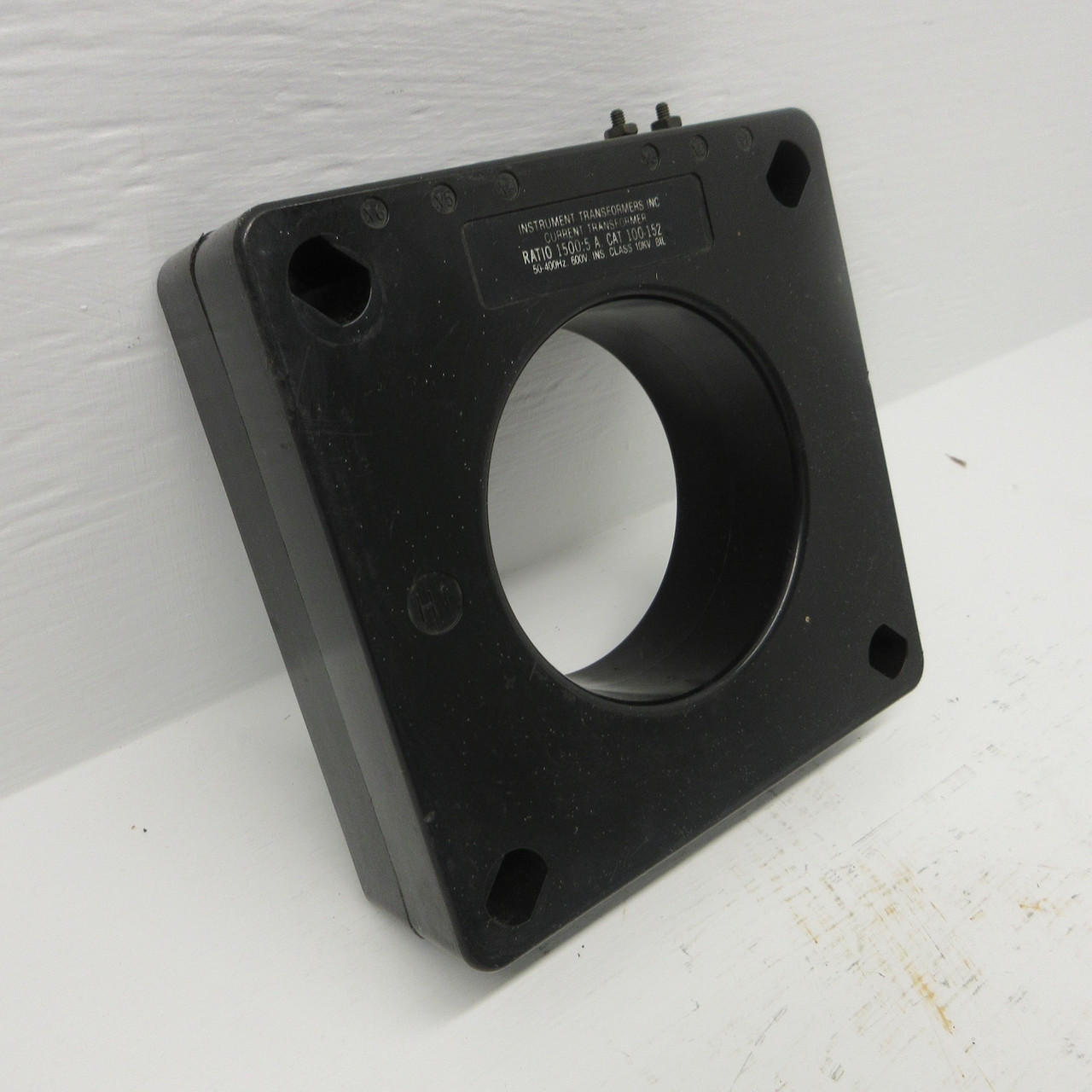 Instrument Transformers Inc ITI 100-152 1500:5 A Current Transformer CT 50-400Hz (AH0690-3)