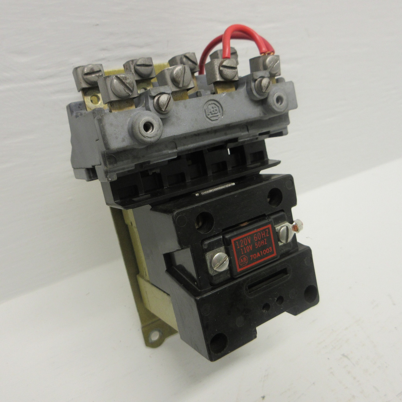 Image of Allen Bradley 40100-418-02 NEMA Size 0 Contactor 18 Amp 600VAC 5HP 120V Coil 18A