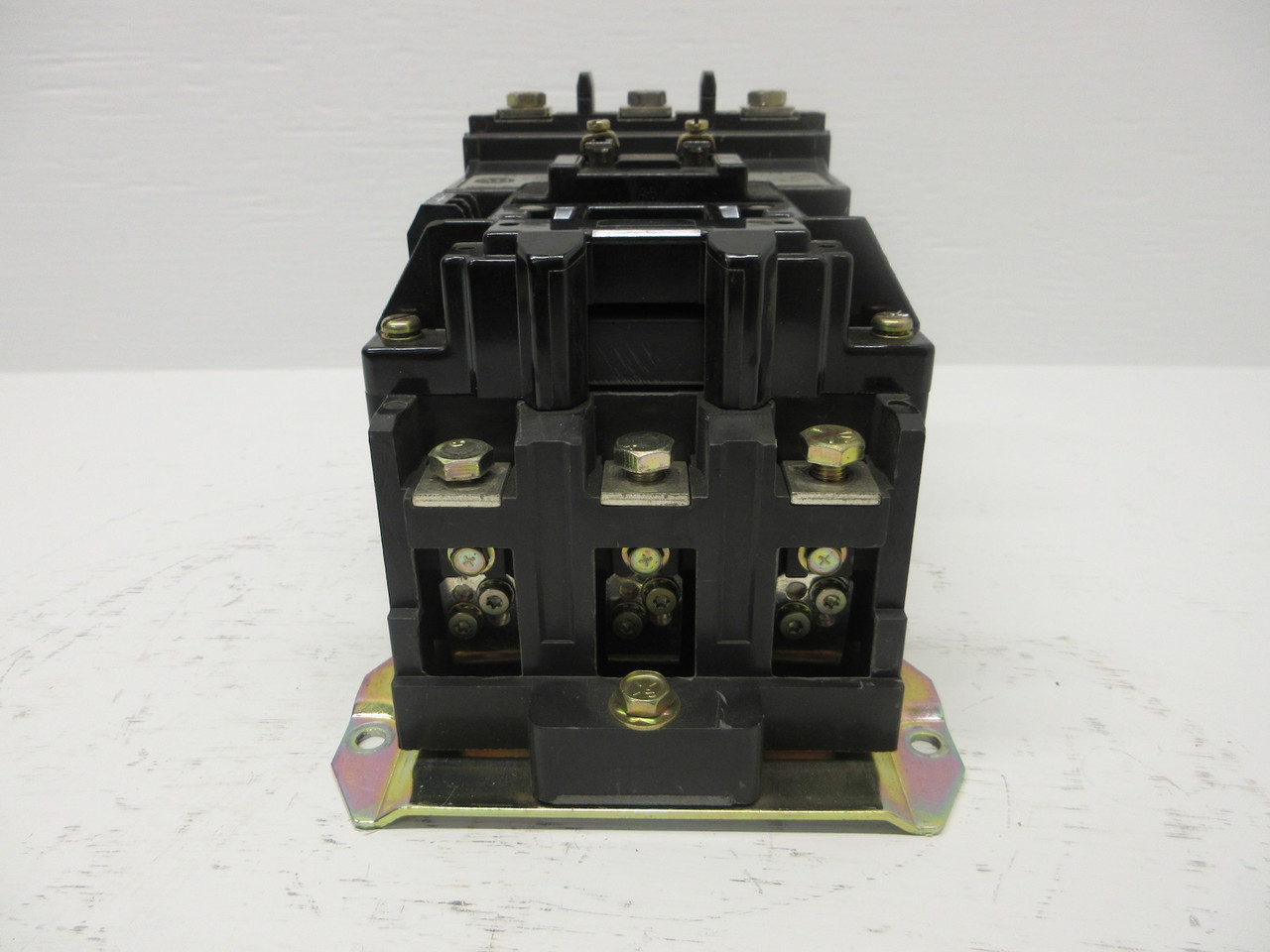 Allen Bradley 509-DO*-XXX Size 3 Motor Contactor 120V Coil 90A 50HP 509-D0*-XXX (AH0701-1)