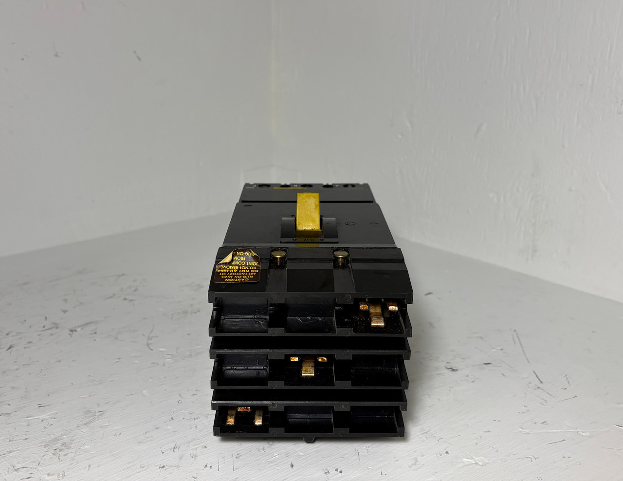 Square D I-Line IF34020 20A Circuit Breaker Type IF 3 Pole 200k @ 480 VAC 20 Amp (EM5621-2)