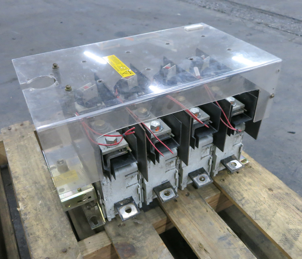 ABB OESA-F600JT6-4 600A 600V General Purpose Switch Interrupter 600 Amp 480V 4P (DW7484-1)