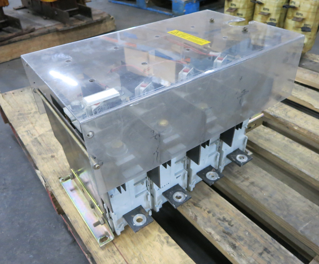 ABB OESA-F600JT6-4 600A 600V General Purpose Switch Interrupter 600 Amp 480V 4P (DW7484-1)