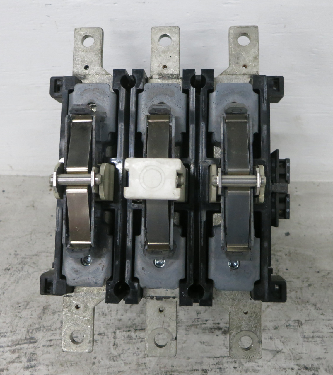 ABB EH550G-PRL11 Motor Contactor EH550G 800A 400 HP @ 480V 110 VDC Coil SK827 (DW7485-1)