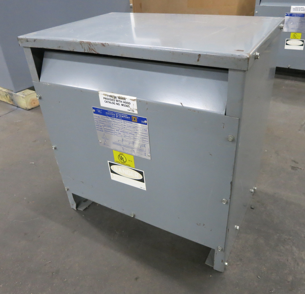 Square D 15 kVA 600 Delta to 240 Delta V 3PH Transformer 15T10H 600V - 240V (DW7488-1)