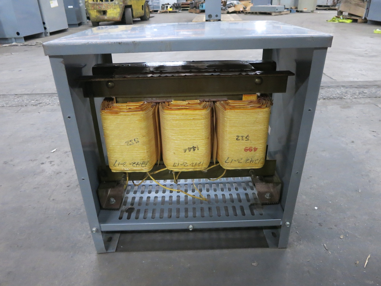 Square D 15 kVA 600 Delta to 240 Delta V 3PH Transformer 15T10H 600V - 240V (DW7488-1)