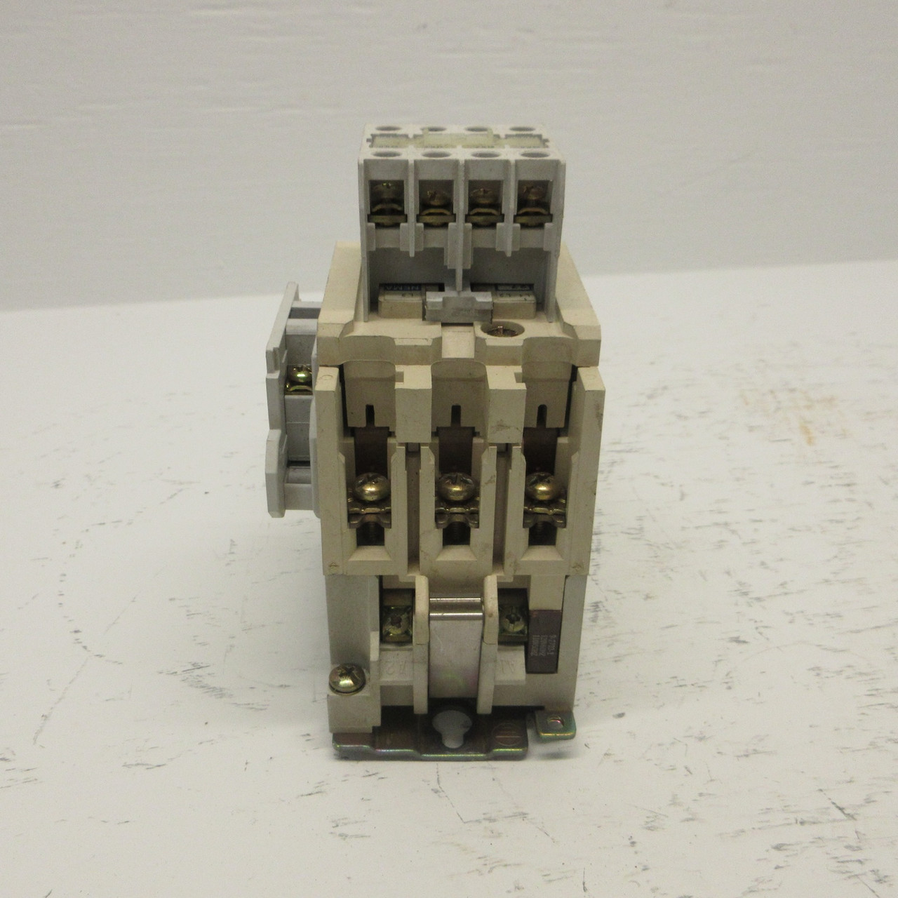 Eaton Cutler Hammer AN16DN0 Size 1 Starter 10HP 120V Coil w/ C306GN3 + Heaters (AH0711-3)