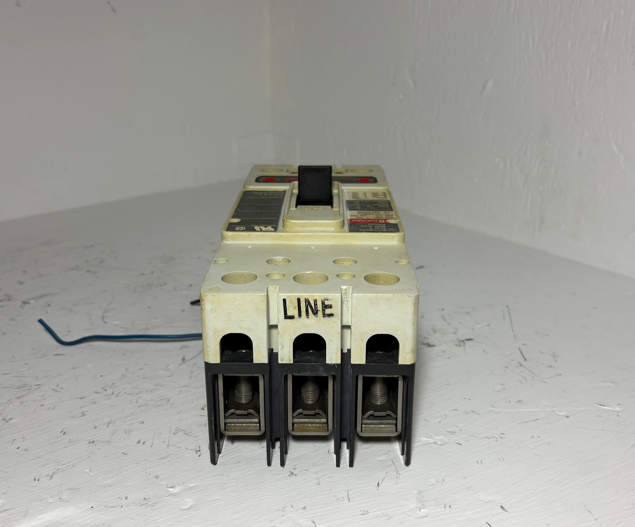 Westinghouse HMCP250C5C 250A Circuit Breaker Matte w/ Aux 3P 600V HMCP 250 Amp (EM5630-1)