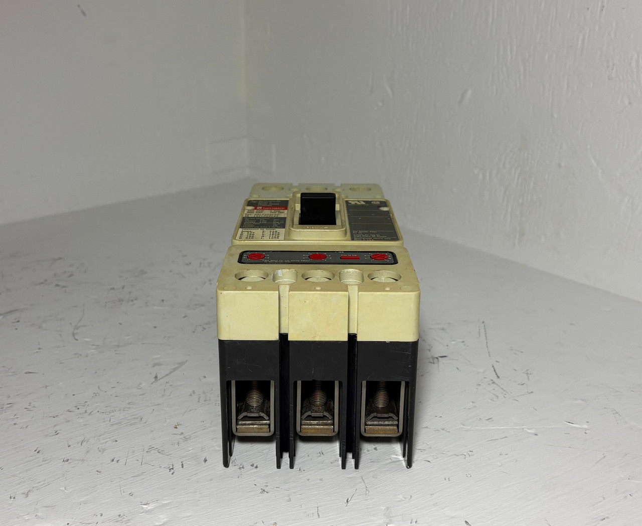 Westinghouse HMCP250F5C 250A Circuit Breaker Matte 3P 480/600V Type HMCP 250 Amp (EM5631-1)