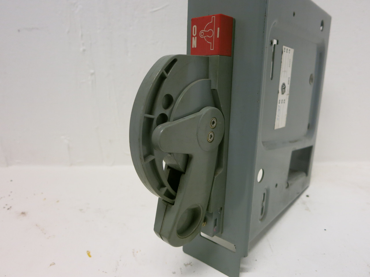 Allen Bradley 2100 Centerline Handle Mechanism Fusible Motor Control Center MCC (DW7508-9)