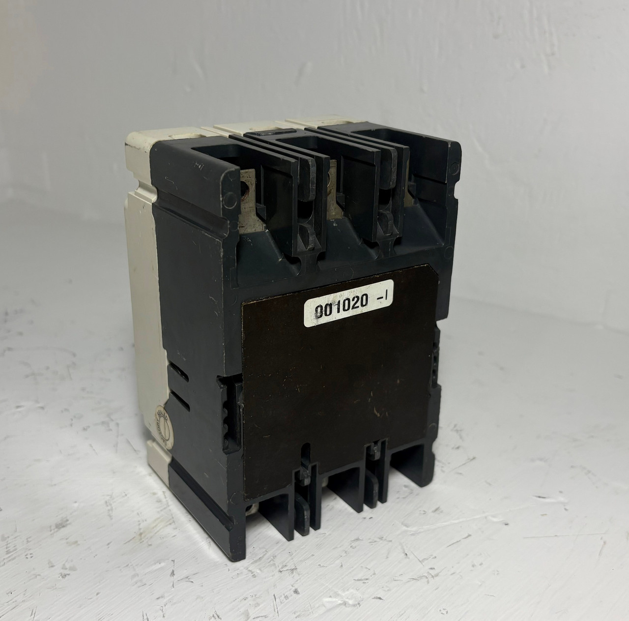 Cutler-Hammer FD3225 225A Circuit Breaker Glossy Blue 3P 600V FD3225L 225 Amp (EM5637-4)
