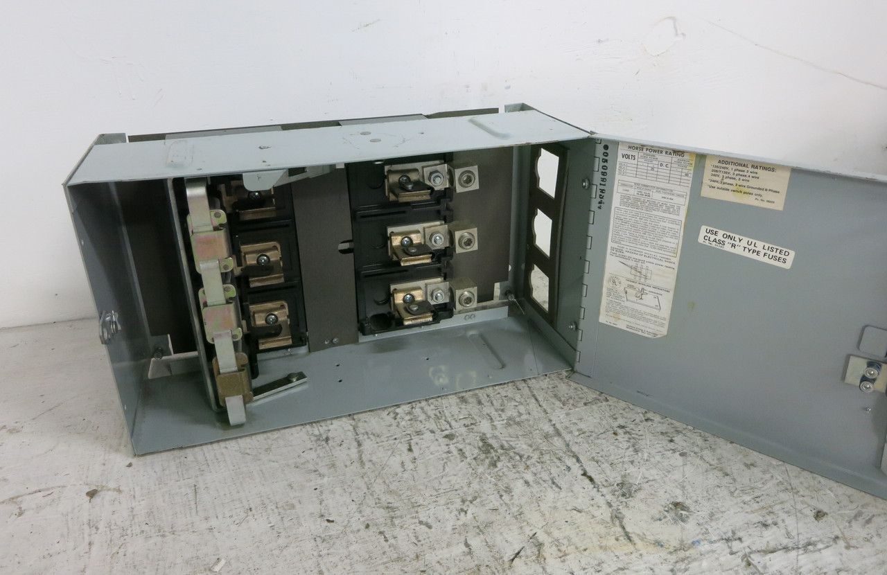 Siemens V7F3204 200A 240V Vacu-Break Panel Board Switch w/ Hardware 200 Amp ITE (DW7518-1)