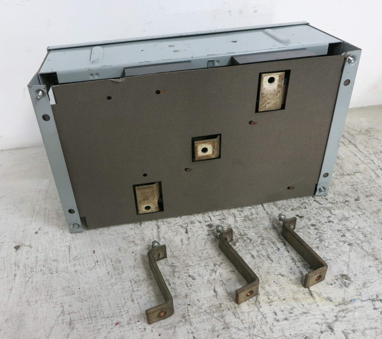 Siemens V7F3204 200A 240V Vacu-Break Panel Board Switch w/ Hardware 200 Amp ITE (DW7518-1)