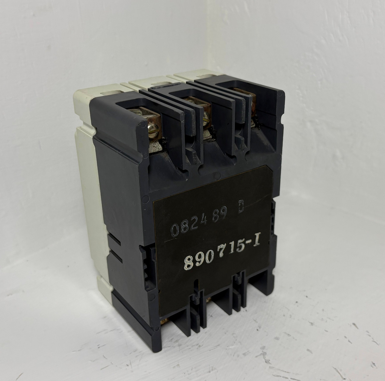Westinghouse HMCP150T4C 150A Circuit Breaker Matte w/ Aux HMCP 3P 600V 150 Amp (EM5644-1)