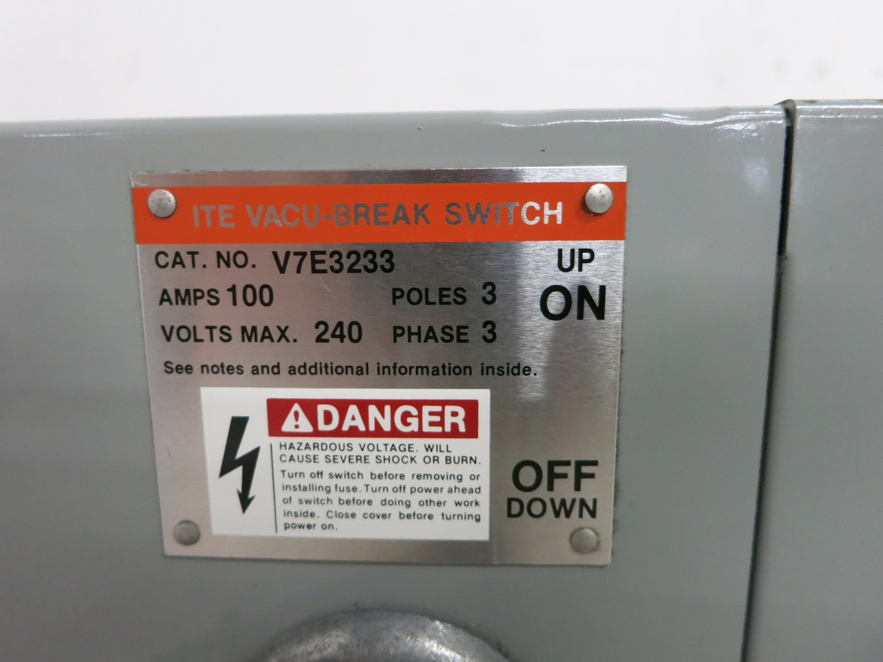 ITE V7E3233 100A 240V Fusible Vacu-Break Dual Panel Board Switch Twin 100 Amp (DW7519-2)