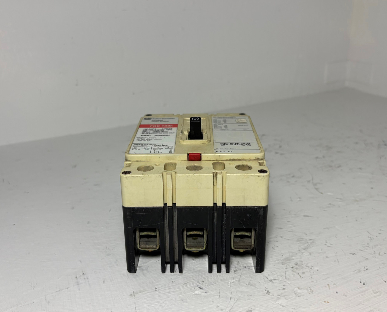 Cutler-Hammer FDC3100 100A Circuit Breaker Glossy Red FDC3100L FDC 100k 100 Amp (EM5650-1)