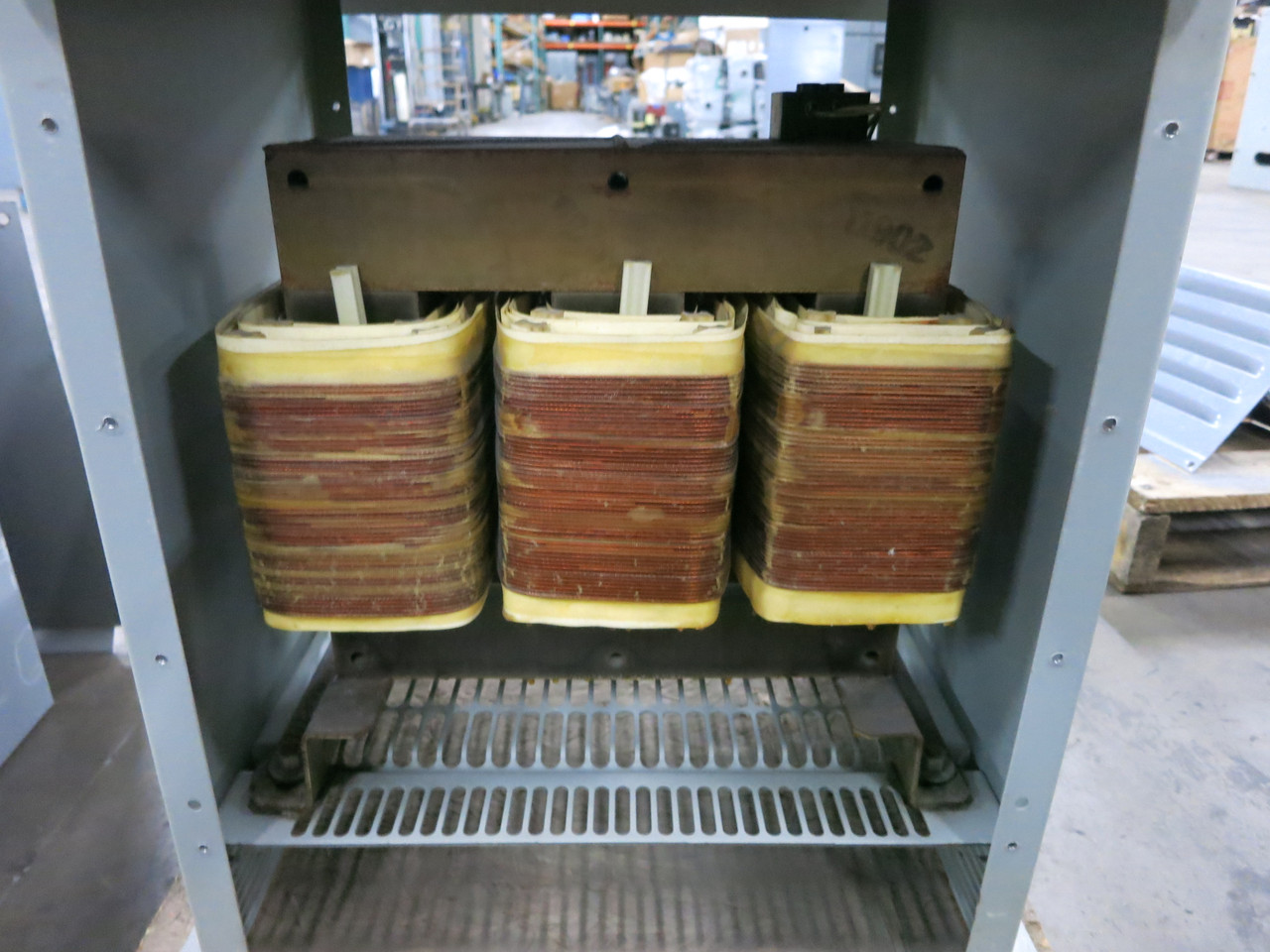 Hammond 14 kVA 575 Delta to 460Y/266 V 3PH Transformer DM014NJ 575V - 460V 3R (DW7531-1)