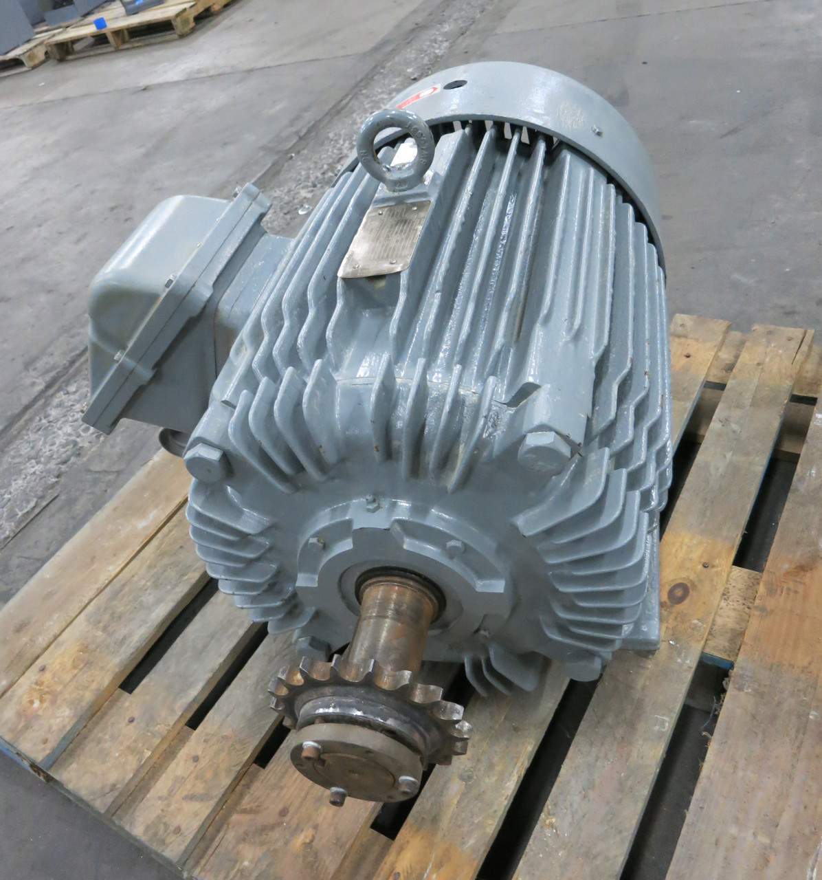 Toshiba 75 HP Explosion Proof AC Motor 230/460V 1760 RPM TIKK 365T FBK1XX TEFC (DW7529-1)