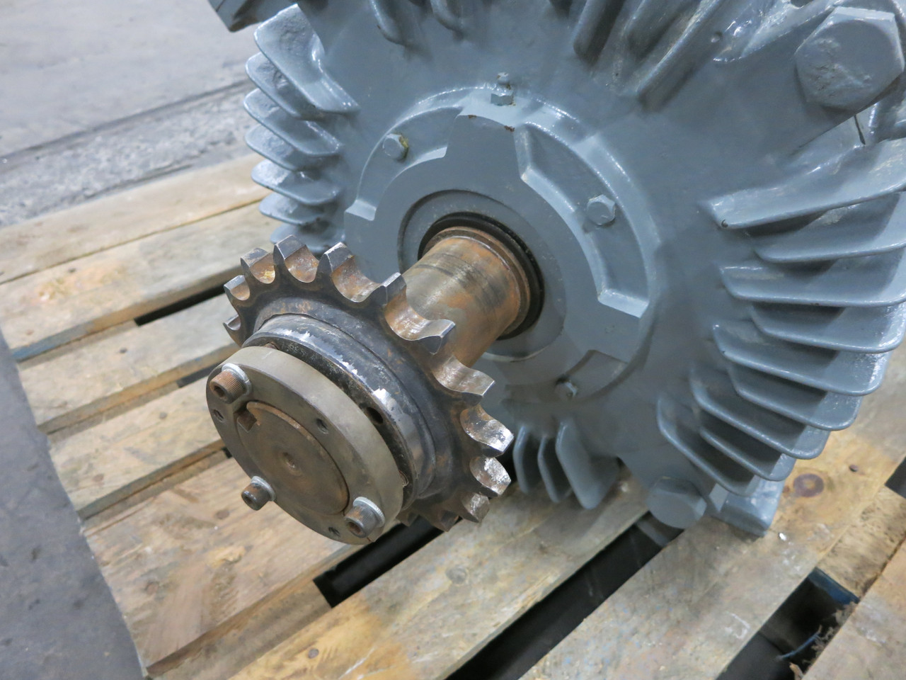 Toshiba 75 HP Explosion Proof AC Motor 230/460V 1760 RPM TIKK 365T FBK1XX TEFC (DW7529-1)