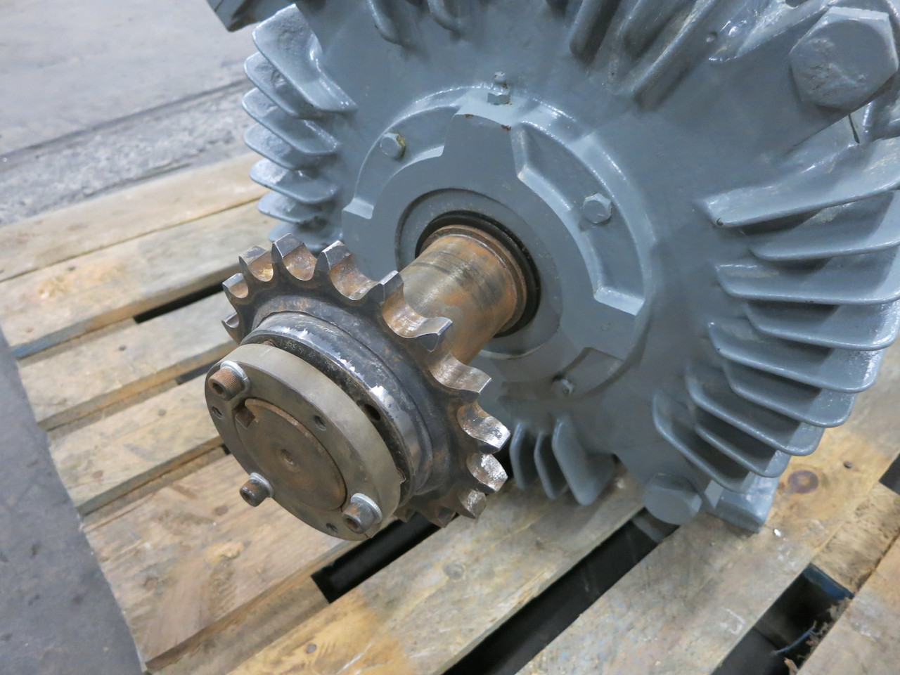 Toshiba 75 HP Explosion Proof AC Motor 460V 1760 RPM TIKK 365T TEFC (TESTED) (DW7529-1)