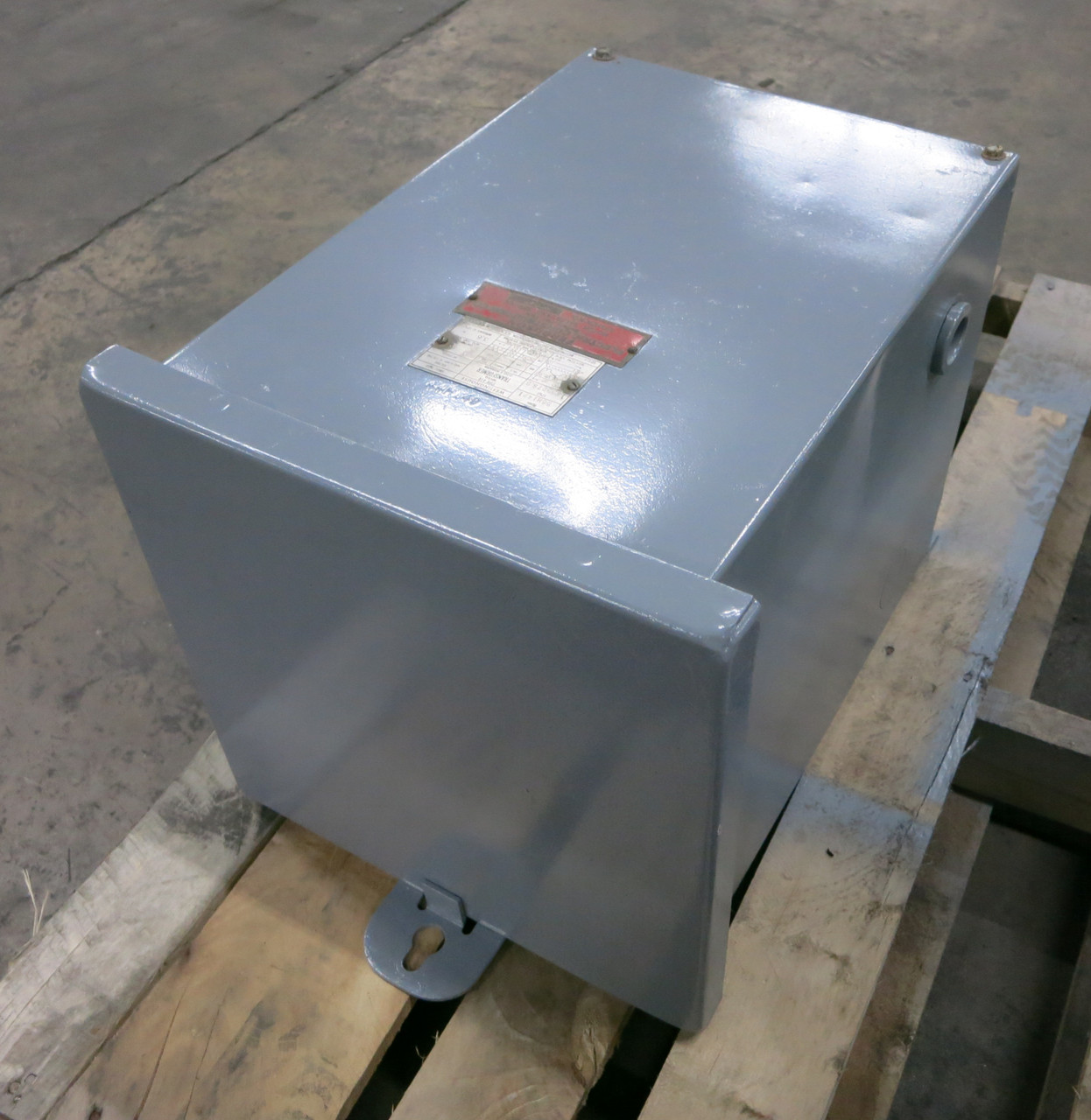 Westinghouse 3 kVA 2400 to 120/240 V 1PH AJR Hipersil Transformer 2400V Single (DW7532-3)