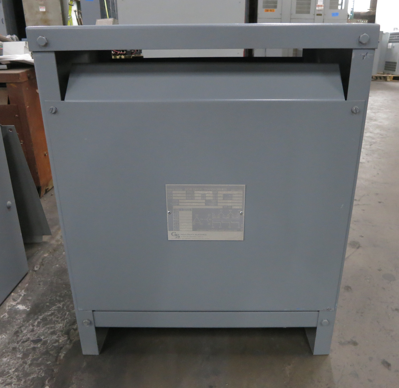 Hevi Duty 20 kVA 460 Delta to 460Y/266 V 3PH Dry Type Transformer DT651H20 460V (DW7530-2)