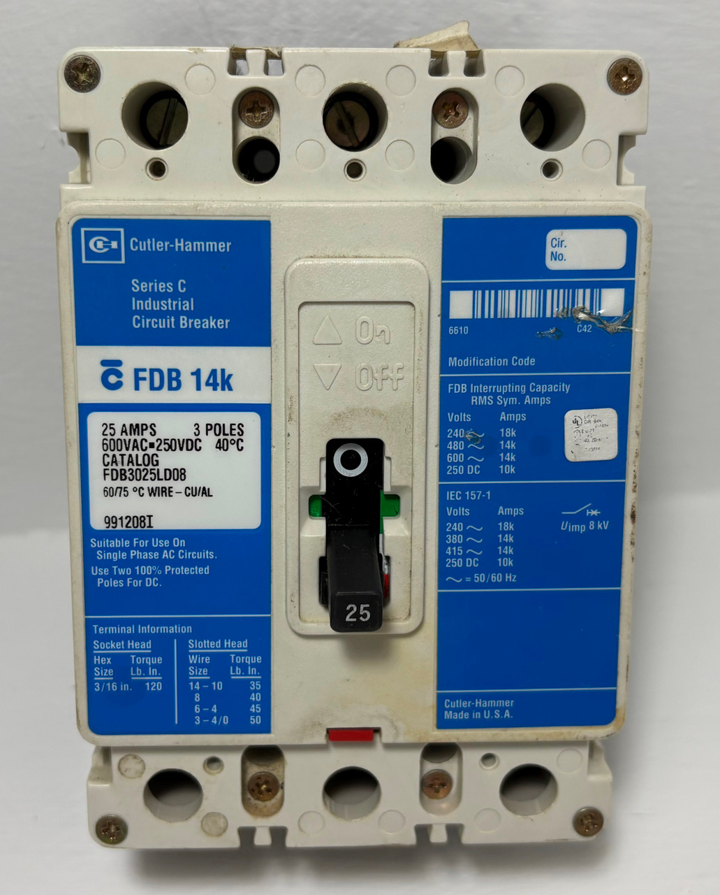 Cutler-Hammer FDB3025LD08 25A Circuit Breaker Glossy 480/600V 3P FDB3025 25 Amp (EM5653-1)