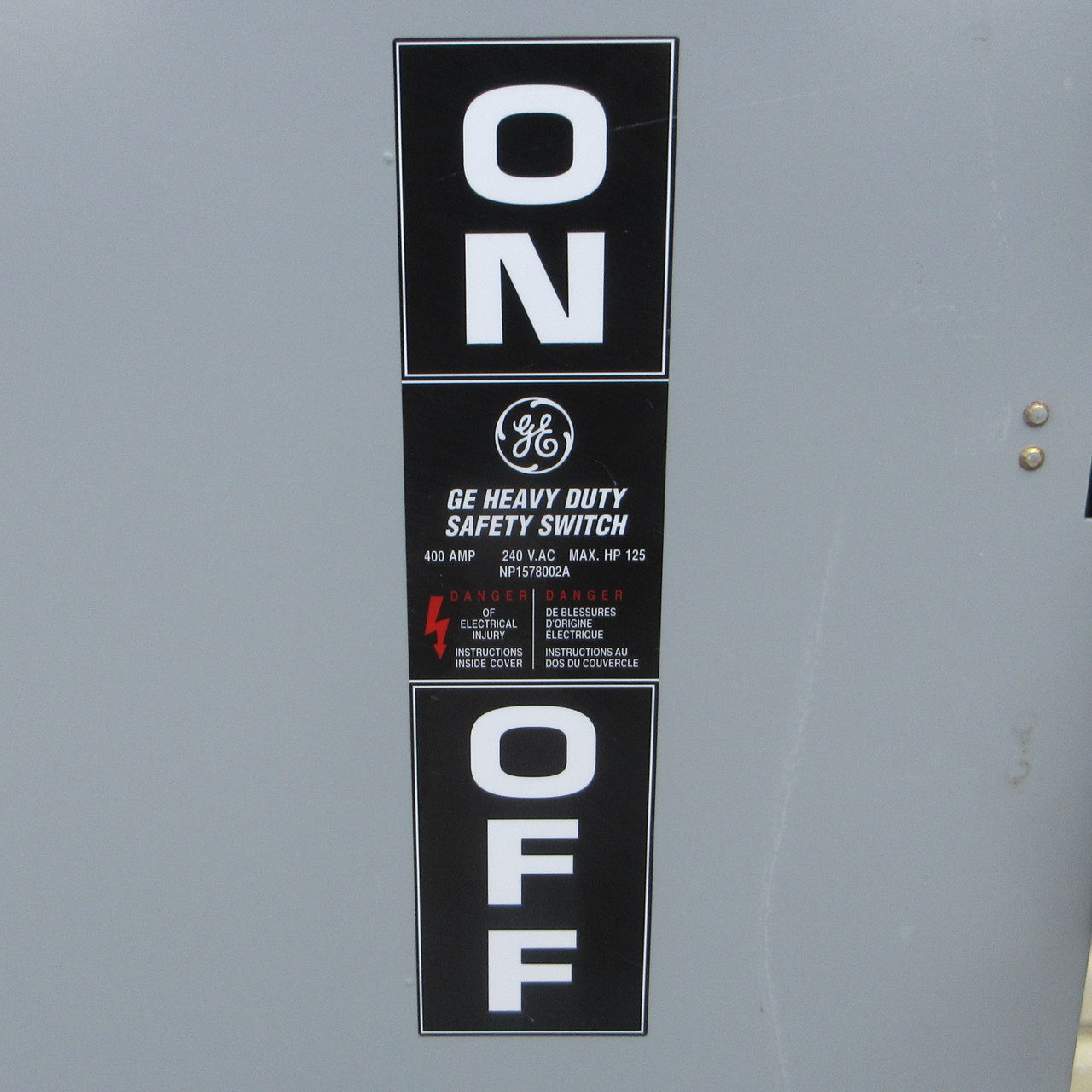 General Electric GE TH4325 Model 11 400A 240VAC Fusible Switch (NO NEUTRAL) 3W (AH0728-3)