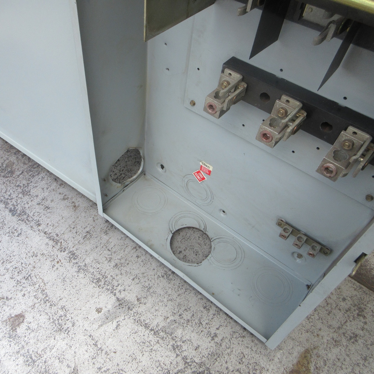 General Electric GE TH4325 Model 11 400A 240VAC Fusible Switch (NO NEUTRAL) 3W (AH0728-3)